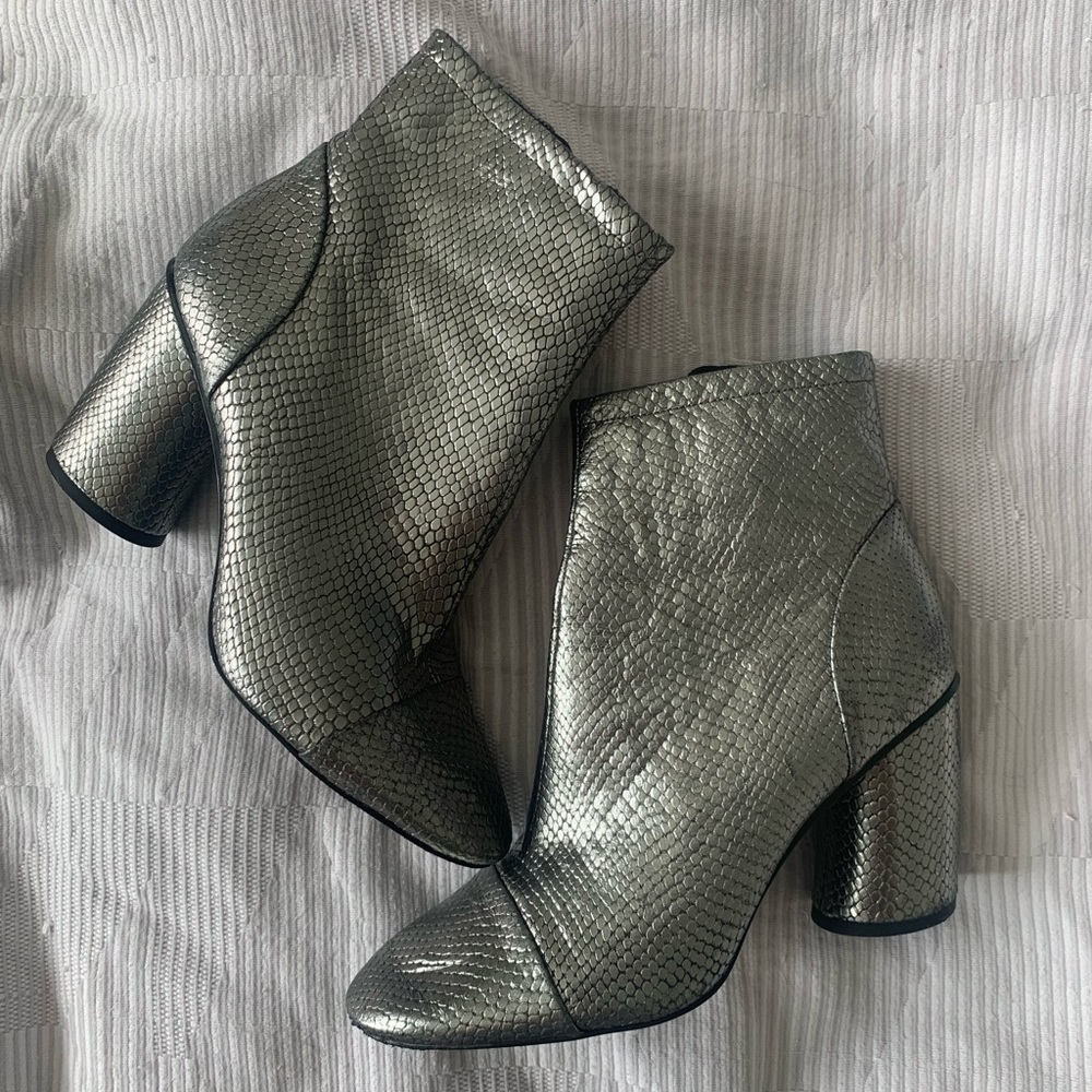 Rebecca Minkoff Silver Booties Size 10